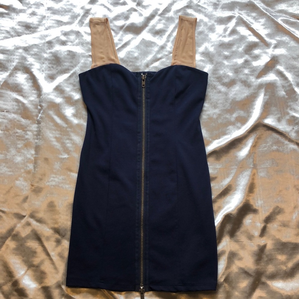 BB Dakota front zipper, cocktail dress.